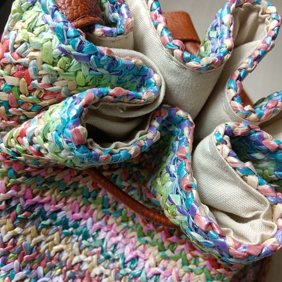 Violet straw bucket bag - Picture 3 of 3